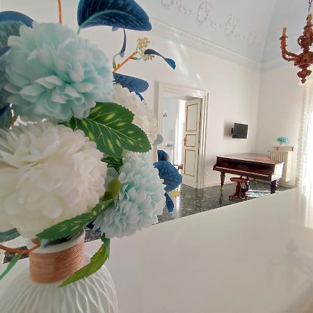 Dimora Della Marchesa - Al Duomo Apartment Manfredonia Luaran gambar