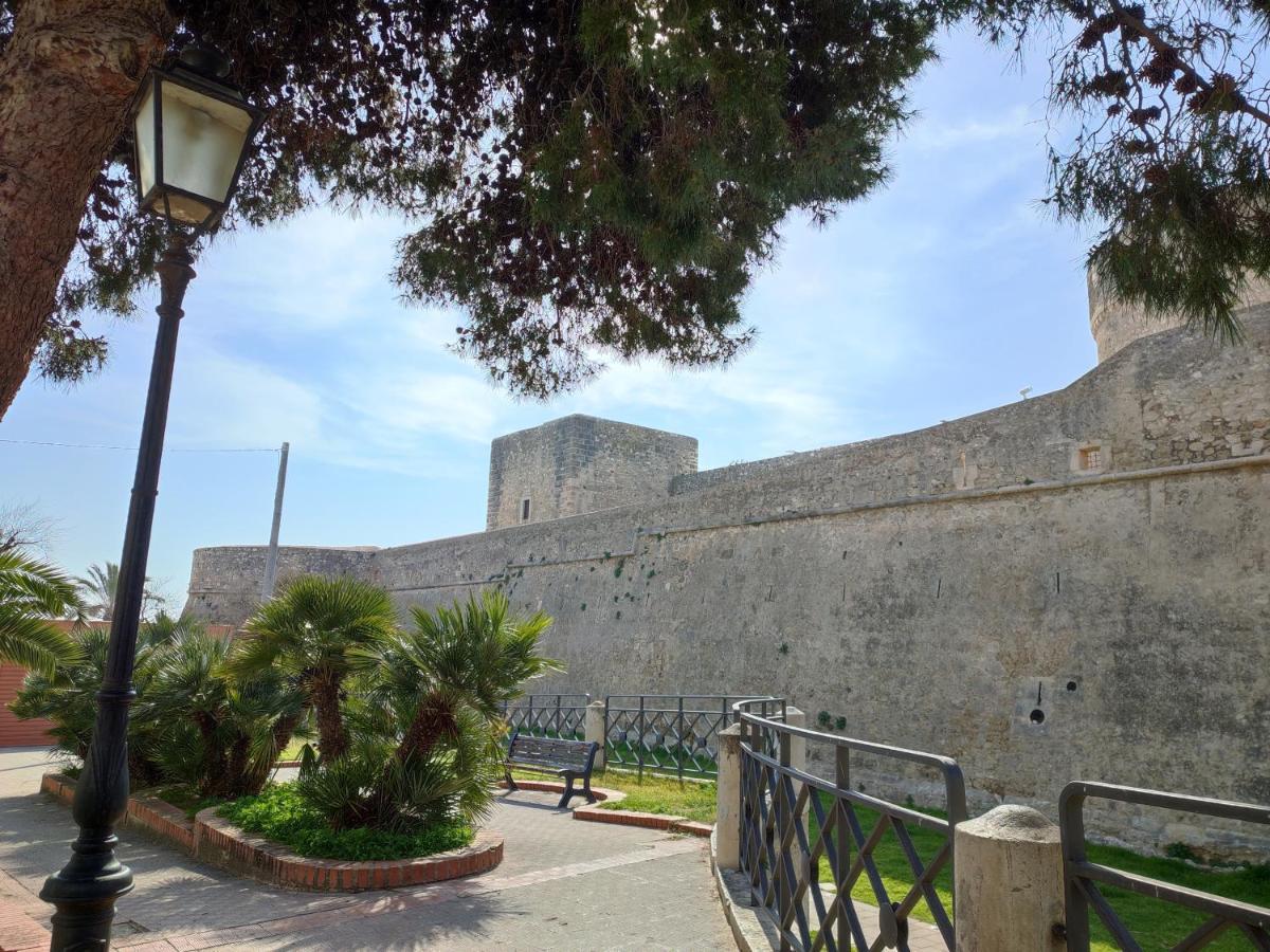 Dimora Della Marchesa - Al Duomo Apartment Manfredonia Luaran gambar
