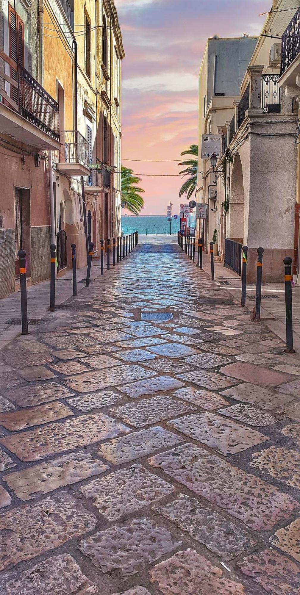 Dimora Della Marchesa - Al Duomo Apartment Manfredonia Luaran gambar